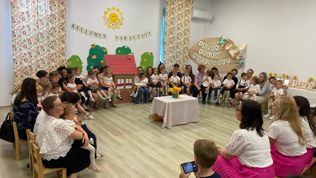 Mesebeli búcsúzás a Napsugár Bölcsődében