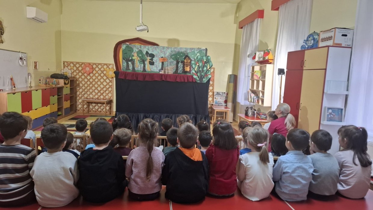 ,,Szeretni mindig lehet, szeretni sohasem késő” - debütált a Csodavilág Bábtársulat