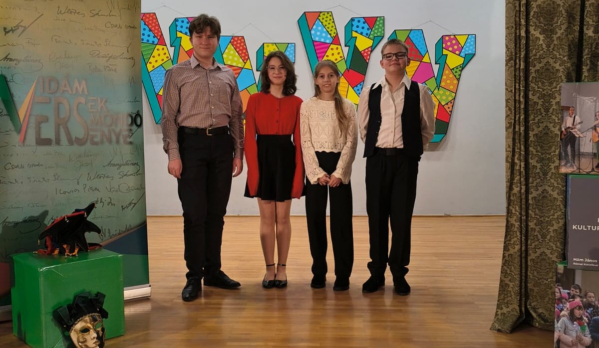 Újabb sikerek a Vidám Versek Versmondó Versenyén