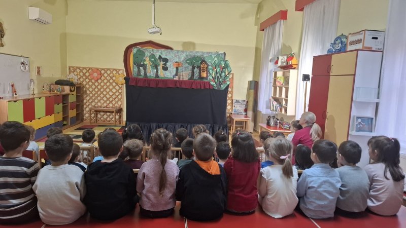 ,,Szeretni mindig lehet, szeretni sohasem késő” - debütált a Csodavilág Bábtársulat